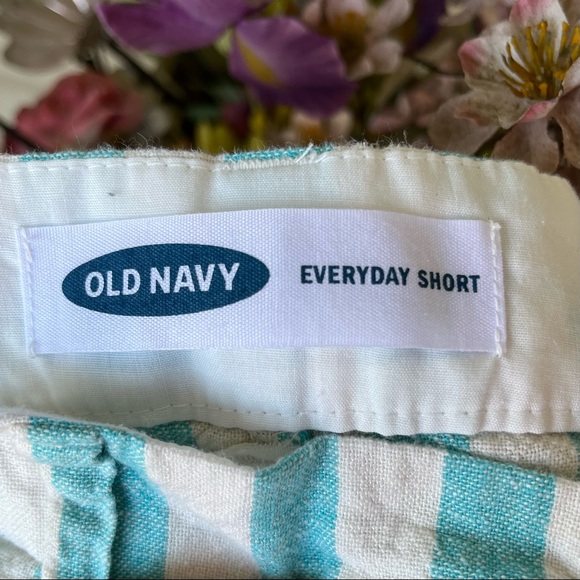 •Old Navy• Striped Linen Blend Everyday Shorts - Size 10 - Picture 2 of 6